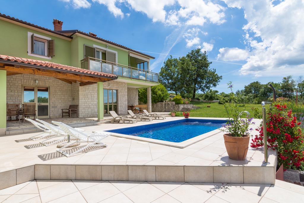 Apartments Cekada 라빈 외부 사진