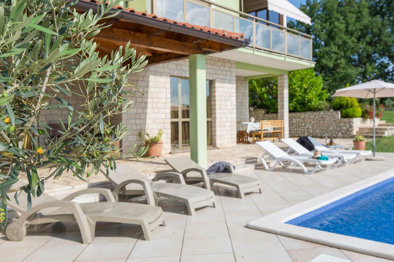 Apartments Cekada 라빈 외부 사진